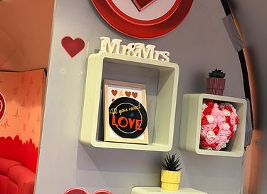 Slapen in de 'All You Need Is Love caravan' - 8
