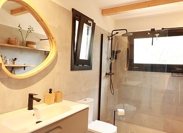 Natuurcabin aan kust Barcelona met zeezicht - 30