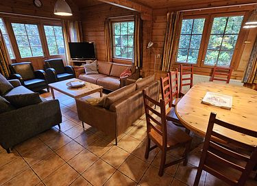 Grande maison en bois dans la forêt avec sauna privé - 7