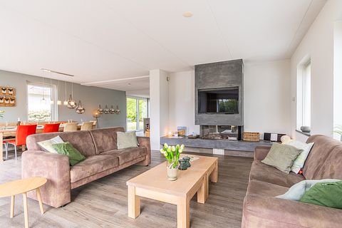 Spacious 10-person vacation villa on Texel - 5