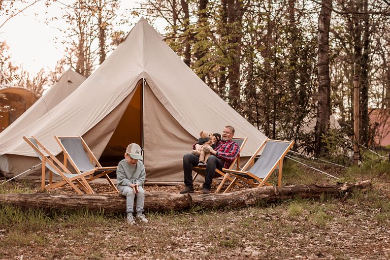 Klassieke safaritent op Nederlandse camping - 1