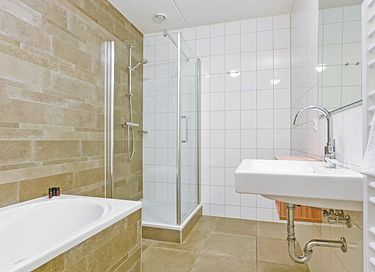 Moderne Gruppenunterkunft in einem schönen Dorf - 15