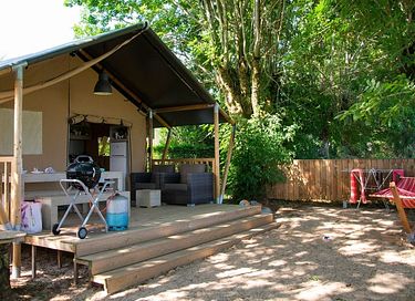 Luxury safari tent with bathroom for 6 people