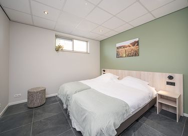 Luxury group accommodation with sauna and hot tub - 24