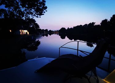 Bateau-sauna privé avec un beau design - 3