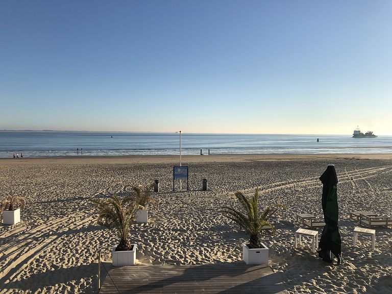 Luxe hotelkamer met zeezicht aan het strand  - 1