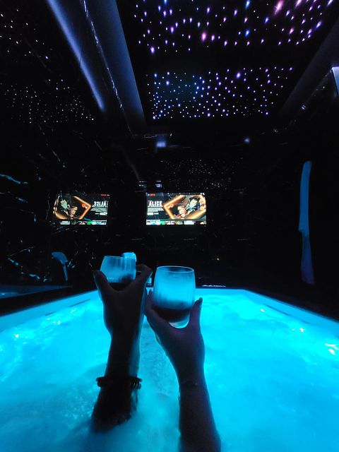 Romantische Wohnung mit privatem Jacuzzi - 3