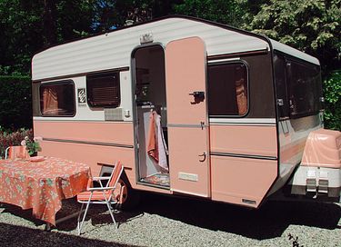Overnachten in een retro caravan - 8