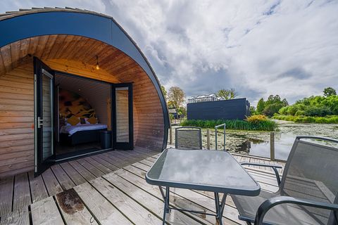 Uniek slapen in een tiny house aan het water - 3