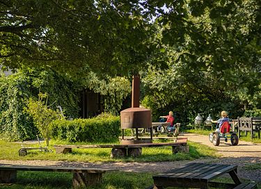 Zelt-Ferienhaus mit Whirlpool auf einem Bauernhof in Drenthe - 49