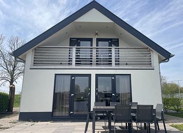 Ruime 10-persoons villa in Noord-Holland