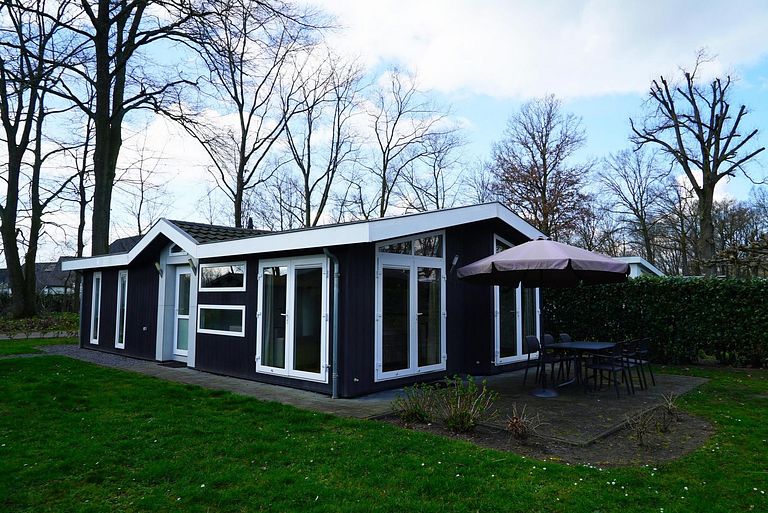 Ruime chalet op een kleinschalig park - 1