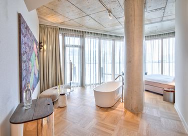 Luxury suite in Amsterdam right on the river - 7