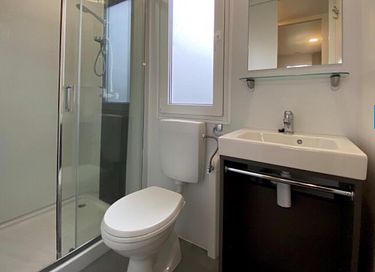 Tiny house (4p) on watery vacation park - 9