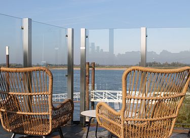 Genieten op het water met uitzicht op de Waal - 12