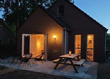 Maison de vacances spacieuse avec sauna et jacuzzi
