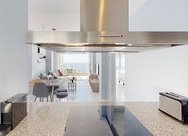 Modern apartment by the sea with pool view - 7
