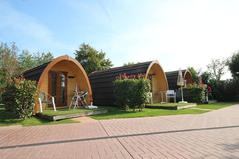 Spacious cabin at a pleasant campsite - 1
