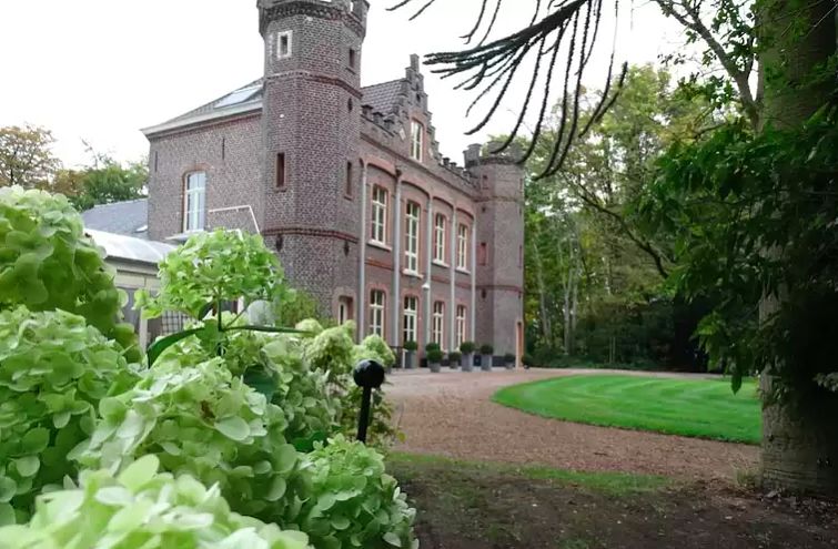 Passer la nuit dans un petit château près de Bruges - 1
