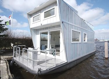 Een luxe overnachting op een unieke huisboot  - 11