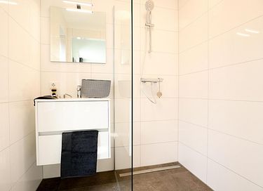 Luxe villa met waterzicht voor 10 personen - 15