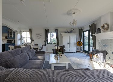 Child-friendly holiday home by the playground - 4