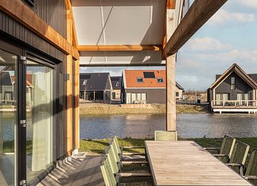 Ferienwohnung mit Blick auf das Wasser - 2