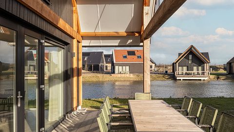 Ferienwohnung mit Blick auf das Wasser - 2