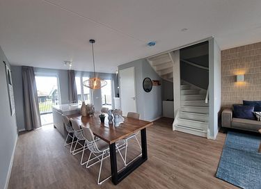 Spacious apartment overlooking the water - 5