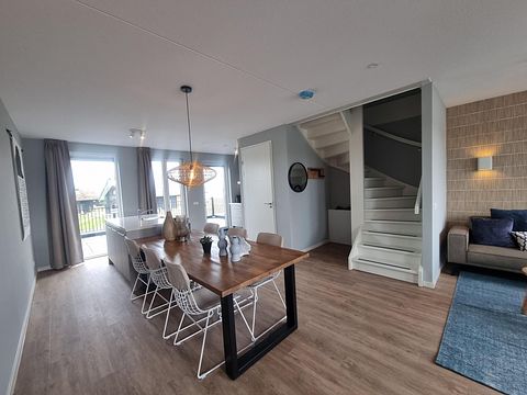 Spacious apartment overlooking the water - 5