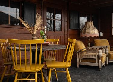 Bijzonder houten huisje tussen de dieren - 35