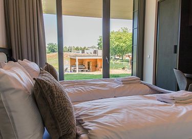 Luxury vacation villa with jacuzzi and a view - 15