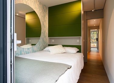 Luxe omgebouwde zeecontainer in het bos - 4