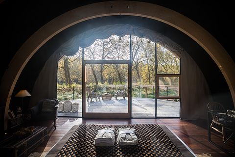 Luxe privé glamping aan het water met hottub - 4