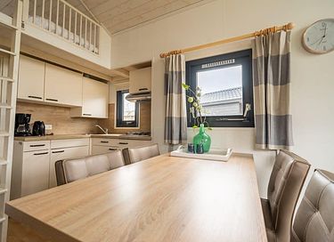 tiny house au bord d'un lac en Gueldre - 8