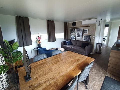 Houten tiny house in de Limburgse heuvels - 4