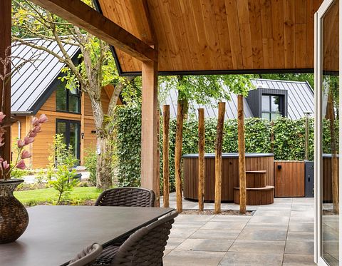 Spacious villa with hot tub and sauna - 3