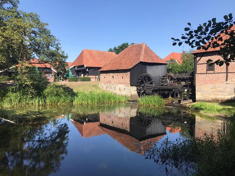 Boutique-Hotel mit Blick auf eine Wassermühle - 1
