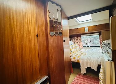 Retro B&B Caravan on a Small Island  - 12