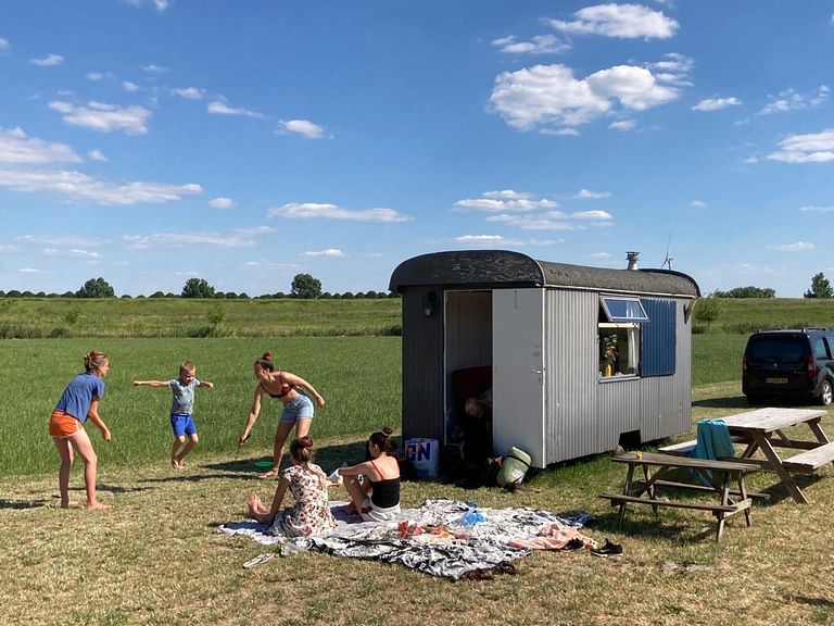 Pipowagen in een landelijke omgeving  - 1