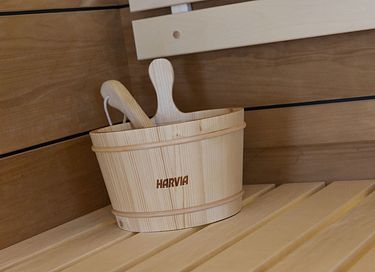 Vacation home with sauna and hot tub for 4 - 18