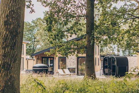 Logement de vacances à l'orée de la forêt avec espace bien-être - 2