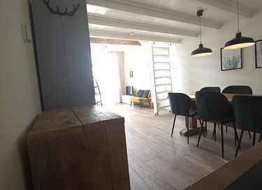 Ehemaliges Kutschenhaus mit Blick auf Wiesen - 14