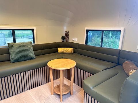 Uniek overnachten in een retro streamcamper - 4