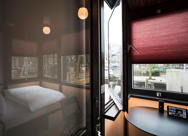 Unique and modern bridge house in Amsterdam - 14
