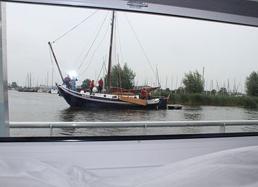 Een luxe overnachting op een unieke huisboot  - 8