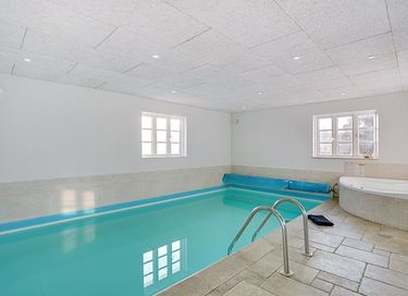Vakantiehuis met zwembad en bubbelbad - 29