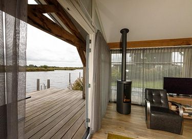 6-person vacation villa with swimming jetty - 10