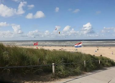 Luxury camping at a park in North Holland - 26