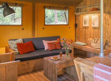 Luxe glampingtent in het bos met buitenbad - 13